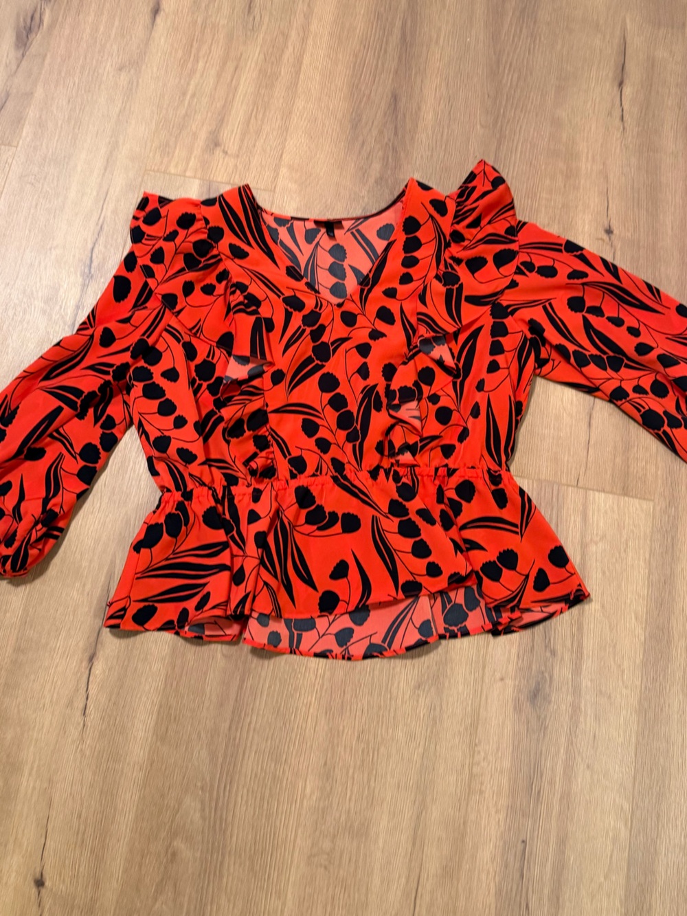 Who What Wear Red & Black Floral Ruffle Peplum Blouse